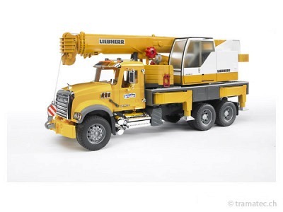 Bruder MACK Granite Liebherr Kran-LKW ..