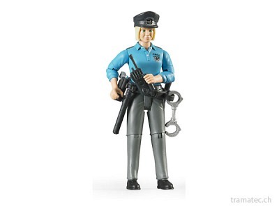 Bruder Polizistin mit hellem Hauttyp und Zubehör