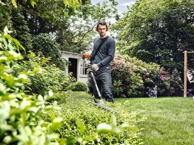 STIHL Gestrüppschneider FH-KM 145° 25 cm